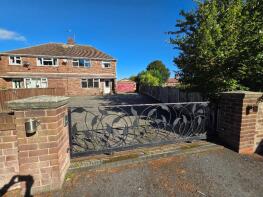 1, Clinton Rise, Muttonshire Hill, Retford DN22 0QJ