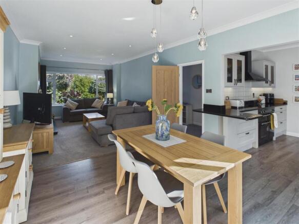 Living Room / Diner