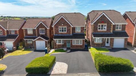 Mercer Avenue, Stone, ST15