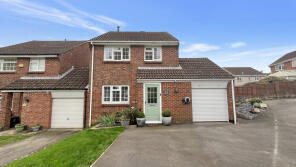 13, Manor Fields, Westbury BA13 4ST