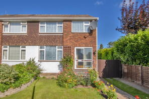 2, Long Walk, Istead Rise, Gravesend DA13 9HH
