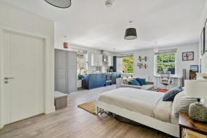 Flat 5, 30 Penn House, High Street, Rickmansworth WD3 1EP