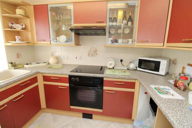 Kitchen1.JPG