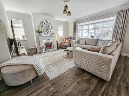 Stunning Bungalow - Clarendon Road, Canvey Island