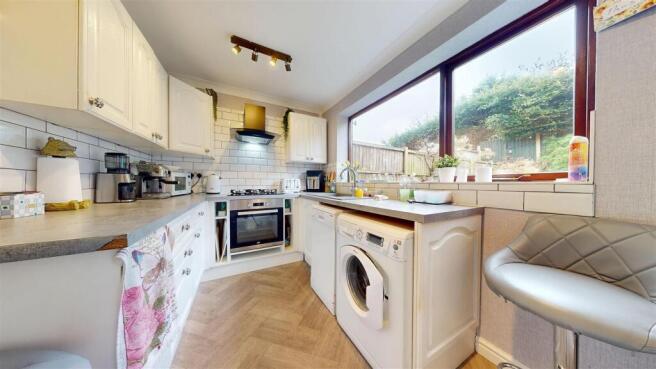 Maple Close Kitchen
