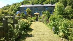 2 Cwm Fedw, Bryn Eglwys, Road From London Terrace To St John's Church, Porthmadog LL49 9ST
