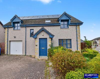 **REDUCED**77 Knockomie Rise, Forres