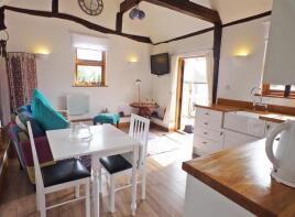 Barn Cottage, Boreham Hill, Hailsham BN27 4SQ