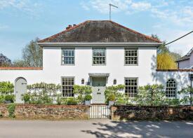 East Garston House, Front Street, East Garston, Hungerford RG17 7EU
