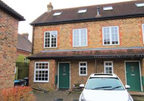 4, Caffyns Cottages, High Street, Haywards Heath RH17 6BF