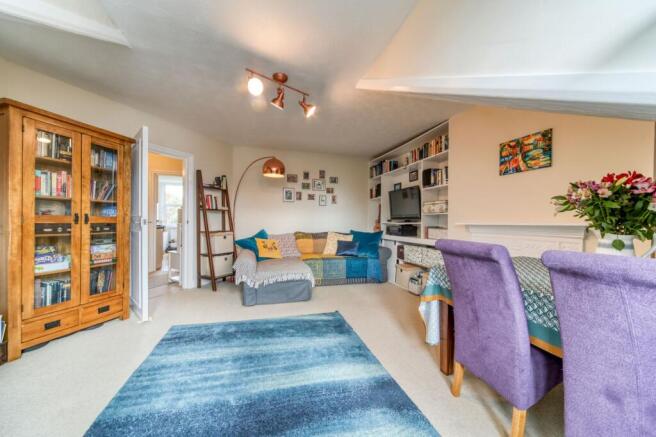 f4, 5 Woodstock Road 003