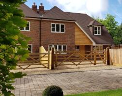 Oakdene, Park Lane, Cane End, Reading RG4 9HR