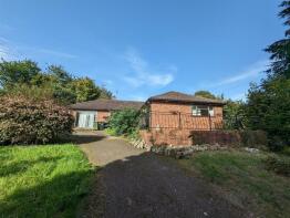 Lanercost, Road From Junction At Manor Farm To Junction With Oaks Lane, Newent GL18 1JN