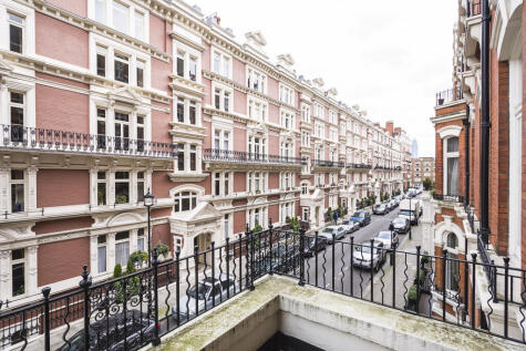 Carlisle Place, London, SW1P