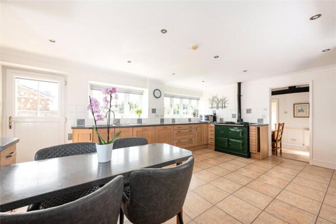 Kitchen/Breakfast Rm