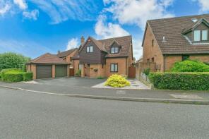33, Blackwood Crescent, Blue Bridge, Milton Keynes MK13 0LP