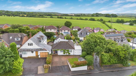 Hill Farm Road, Marlow, SL7 3LU