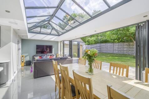 Haywain Close, Swindon, SN25