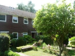 40, Pine Walk, Liss GU33 7AT