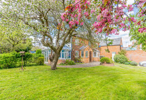 18, Vicarage Road, Whaddon MK17 0LU