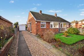 38, Deneside, Ossett WF5 8EB