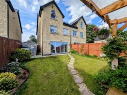 15, The Woodlands, Bolton Upon Dearne, Rotherham S63 8FR
