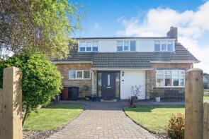 32, Roseway, Nuneaton CV13 6HQ