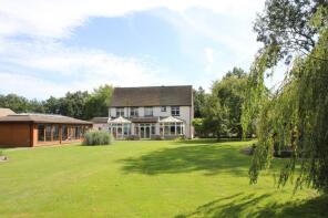 Langate, Tylers Causeway, Newgate Street, Hertford SG13 8QN