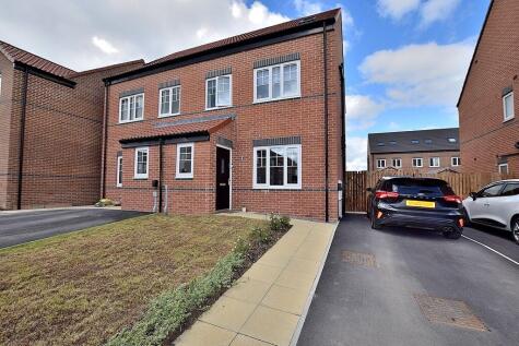 Easby Crescent, Brough With St. Giles