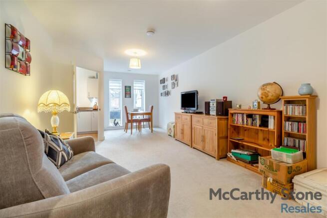 8673563-interior01.jpg