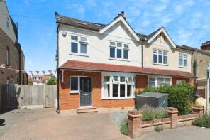 23, Finchley Avenue, Chelmsford CM2 9BX