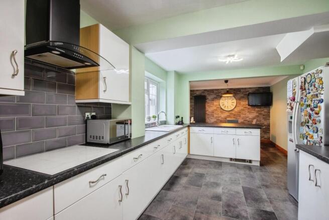 Kitchen/Dining Room