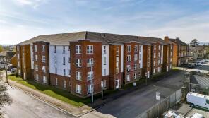 Flat 2/2, 4, Dean Court, Clydebank G81 1RX