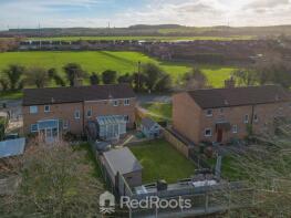 35, Willow Garth, South Elmsall, Pontefract WF9 2JW