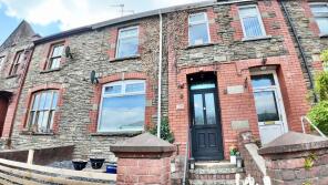 17, Gelynos Avenue, Blackwood NP12 0AT