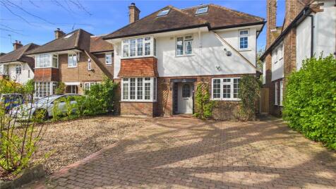 Wheatsheaf Close, Horsell, Surrey, GU21