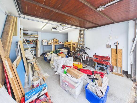 4 - Garage in Cotham.jpg