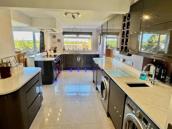 Fitted Kitchen in Graphite Grey with Quartz Work Surfaces