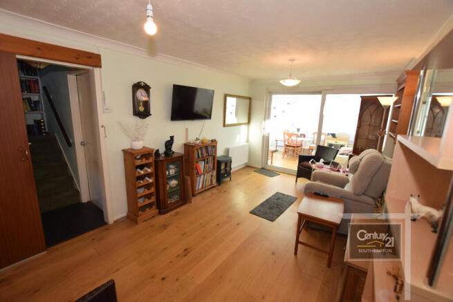 LOUNGE | PICTURE 1