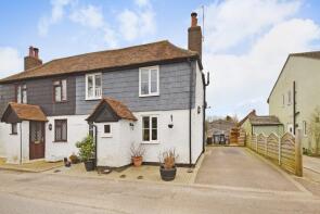 2, Blackswan Cottages, The Street, Dover CT15 7BQ