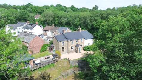 Victoria Road, Maesycwmmer