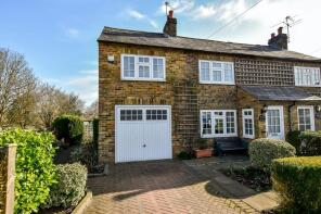 1, Wheatsheaf Cottages, The Green, Rickmansworth WD3 6BR