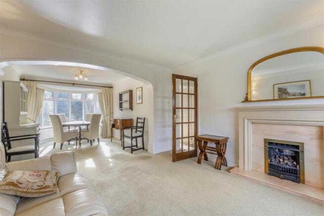 8678879-interior03.jpg