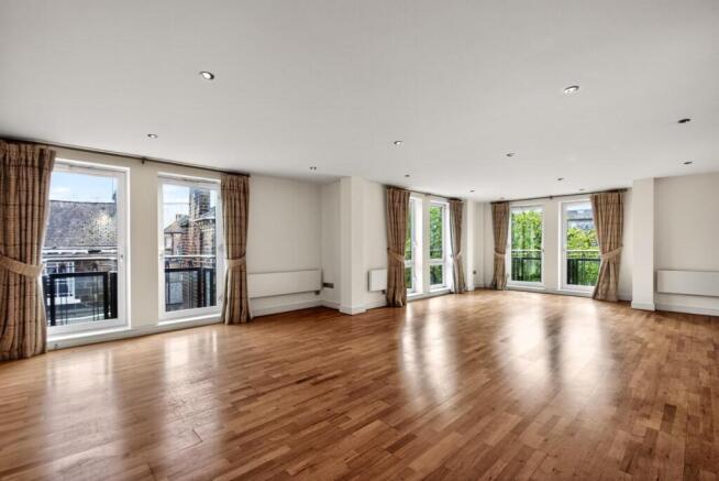 flat22royalbaths-2.jpg