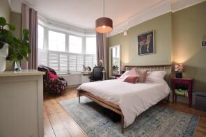 Flat 1, 96, Hersham Road, Hersham, Walton-on-thames KT12 5NU