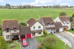 7, Church Green, Bishops Caundle DT9 5NN