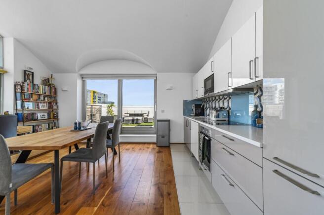 Kitchen/Dining Area