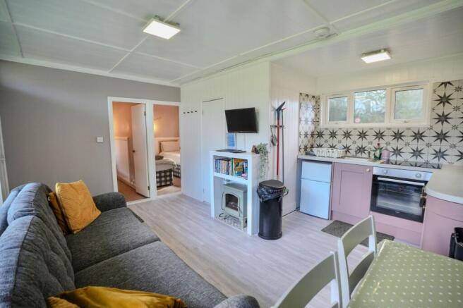 Lounge/Kitchen