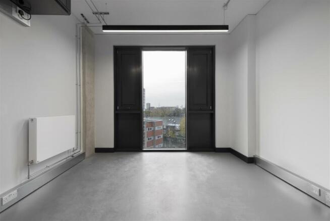 LO4-06view01.jpg