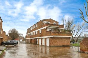 38, Wythefield, Pitsea, Basildon SS13 3EN